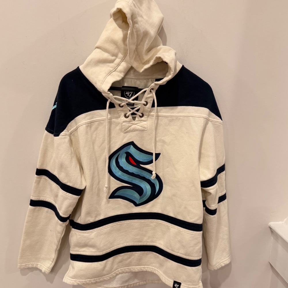 47 NHL Seattle Kraken Lace Up Hoodie Cream Navy Blue Mens Small DZ 040121